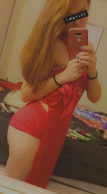 Redd/Ginger, 25  female escort, Daytona