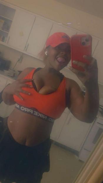 Red red , 26  female escort, Daytona