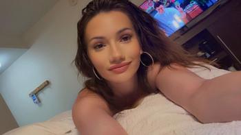 Serena, 26  female escort, Daytona